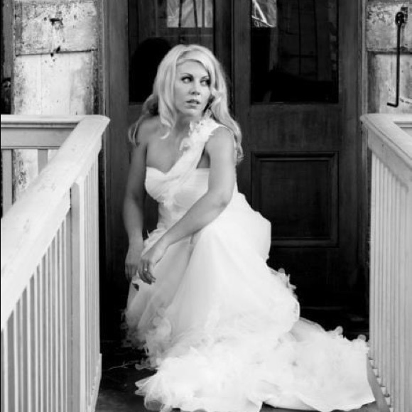 Meet your Posher, Gina - Picture 15 of 16